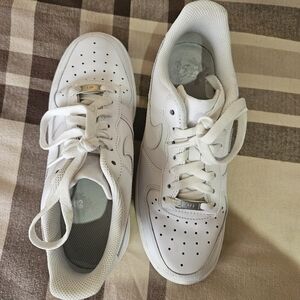 Nike White Women's Sneakers